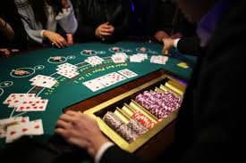 Antarmuka French Roulette — roda live dan panel taruhan interaktif Tampilan meja French Roulette vegasbet dengan roda dan layout taruhan